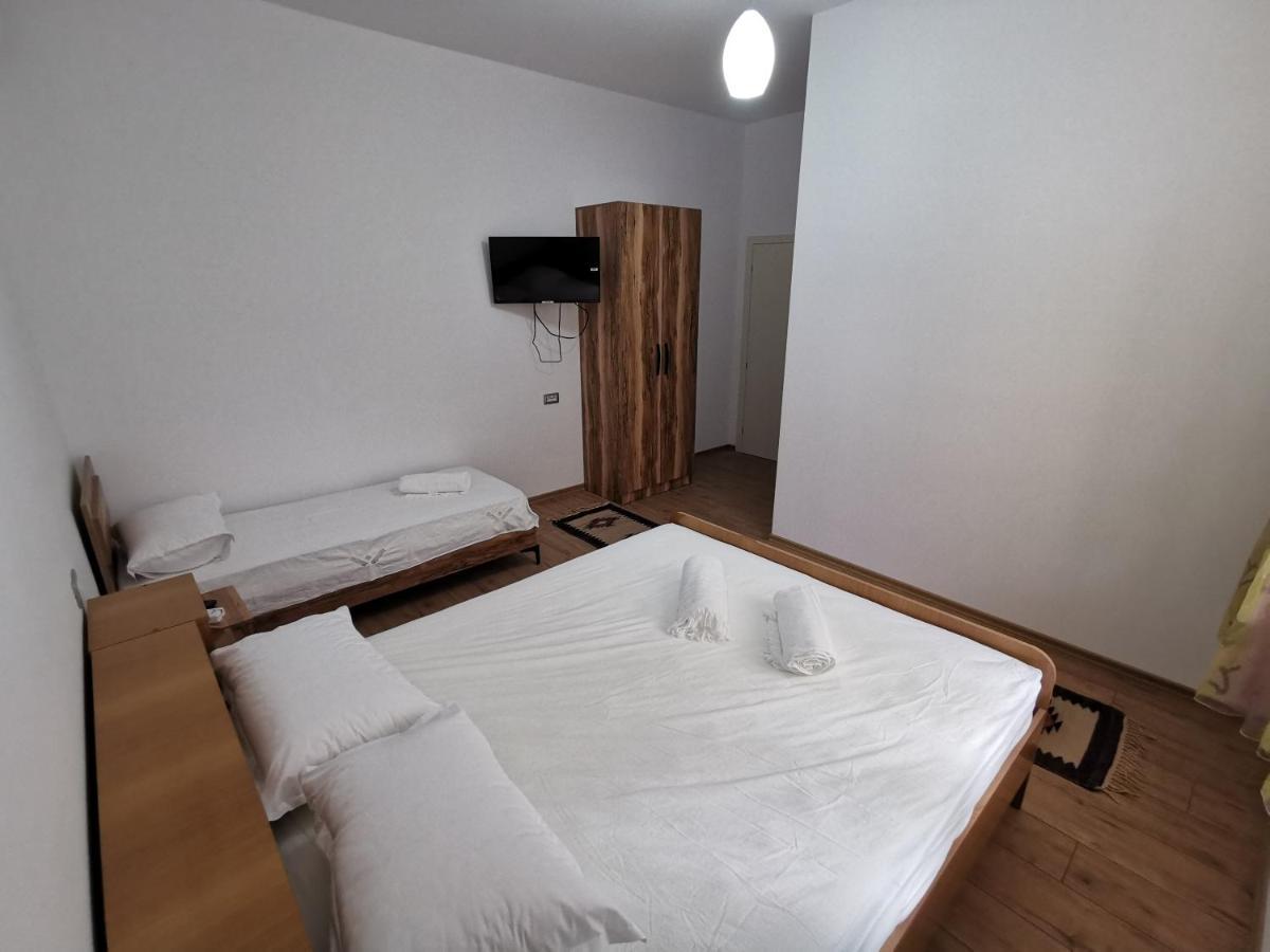 Bujtina Valgent Bed & Breakfast Berat Eksteriør bilde