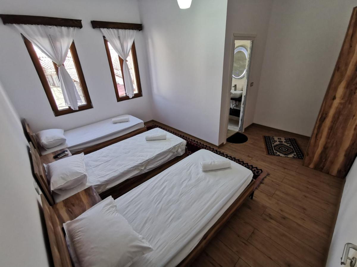 Bujtina Valgent Bed & Breakfast Berat Eksteriør bilde